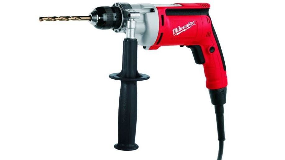 Masina de gaurit Milwaukee, 950W, mandrina 13mm, functie blocare a axului, cablu 4m, cutie plastic, 4933428550